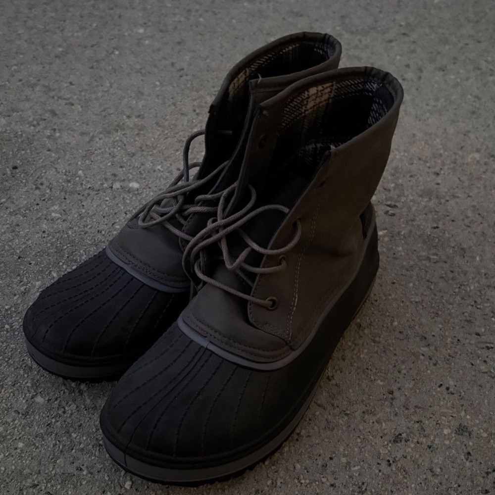 Blue by Exchange Mens Duck Boots Grey Black Lace Up Plaid Lined Size 11